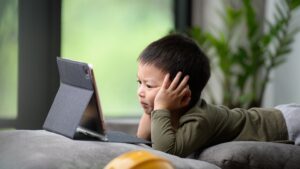 Lesbrief: Vrij = meer schermtijd?